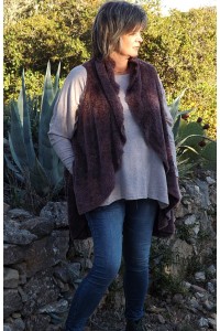 GILET SANS MANCHE ELENA AUBERGINE PORTE LONG SUR LE TOP CYRIA