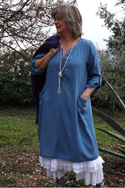 ROBE EN TENCEL JEANNE, JUPON FANY ET PANTY BARNABE.