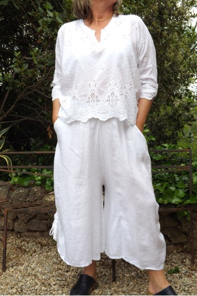 JUPE CULOTTE EN LIN GRANDE TAILLE SARAH BLANCHE ET TOP BRODERIE ANGLAISE SARAH