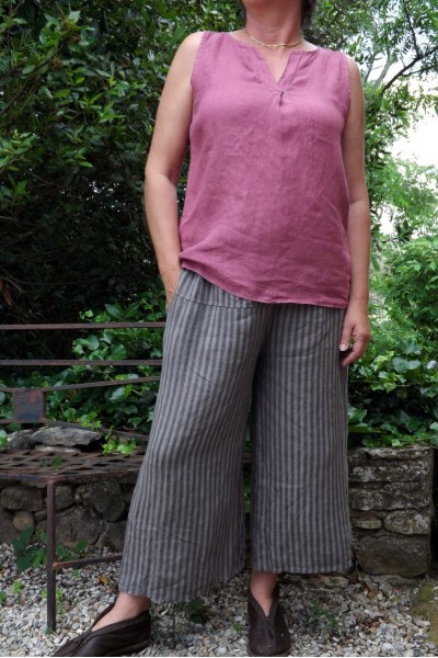 DEBARDEUR LIN LOIC LIE DE VIN ET PANTALON BORIS EN LIN