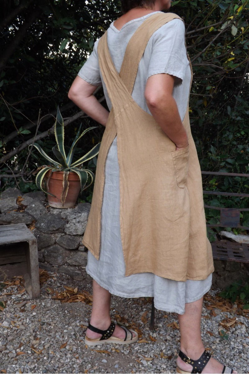TABLIER JAPONAIS LIN MARIUS CANNELLE ET ROBE ELICIA TABLIER JAPONAIS LIN MARIUS CANNELLE ET ROBE ELICIA