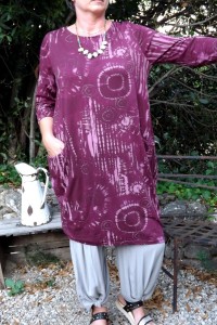 ROBE LONGUE MANCHES 3/4 AGNES BORDEAUX ET PANTALON VICTOR TAUPE