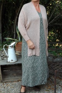 GILET CACHE COEUR PAUL ROSE POUDRE ET ROBE ALEXANDRINE