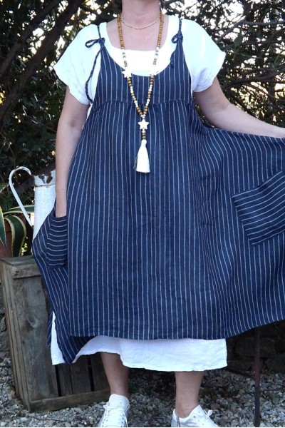 ROBE TABLIER LIN SOPHIE MARINE ET ROBE JEANNETTE BLANCHE