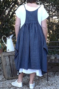 ROBE TABLIER LIN SOPHIE MARINE ET ROBE JEANNETTE BLANCHE