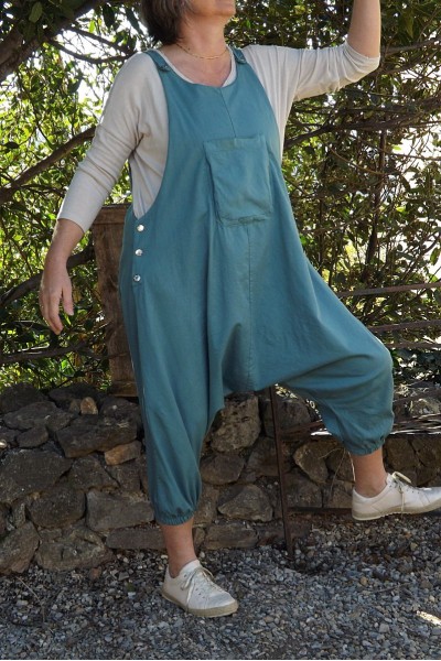 SALOPETTE SAROUEL ZOE BLEU GLACIER ET T-SHIRT MARTIN