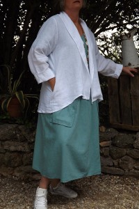VESTE LIN GRANDE TAILLE JADE ET ROBE LOUISON EUCALYPTUS
