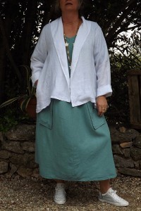 VESTE LIN GRANDE TAILLE JADE ET ROBE LOUISON EUCALYPTUS