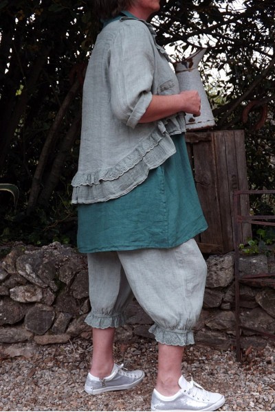 VESTE COURTE LIN CHLOE KAKI DELAVE, TUNIQUE LOU ET PANTY LIN JOSEPH