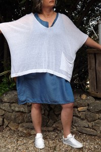 TOP EN MAILLE LEGERE BARBARA BLANC ET ROBE EN LYOCELL SANDRINE