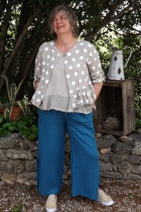 PANTALON EN LIN CESAR BLEU CANARD, VESTE SUZON ET TOP ARSENE