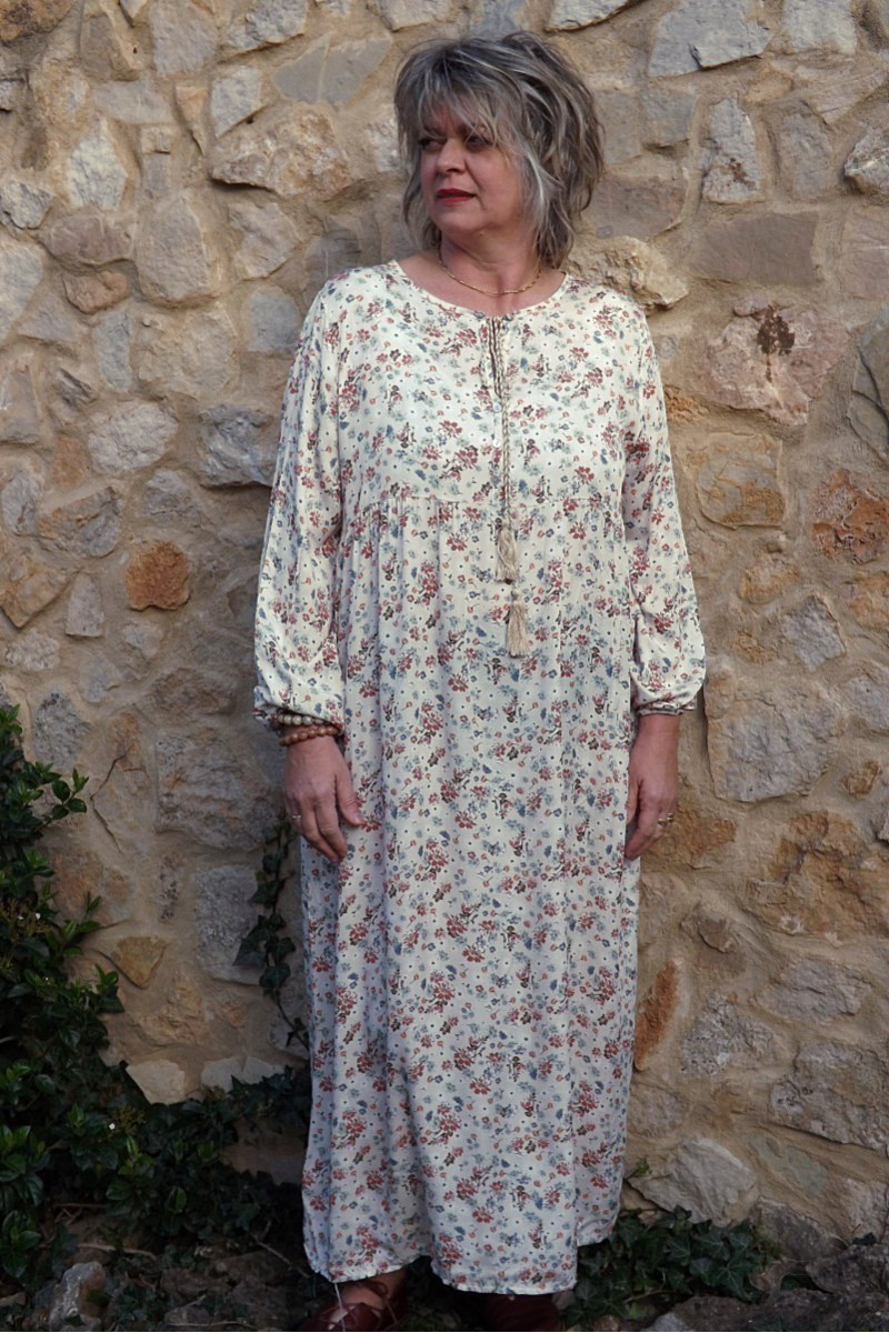Robe longue Fernande imprimé sur fond beige Robe longue Fernande imprimé sur fond beige