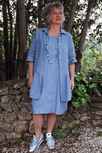 Robe lin bleu Eva et la veste lin Garance