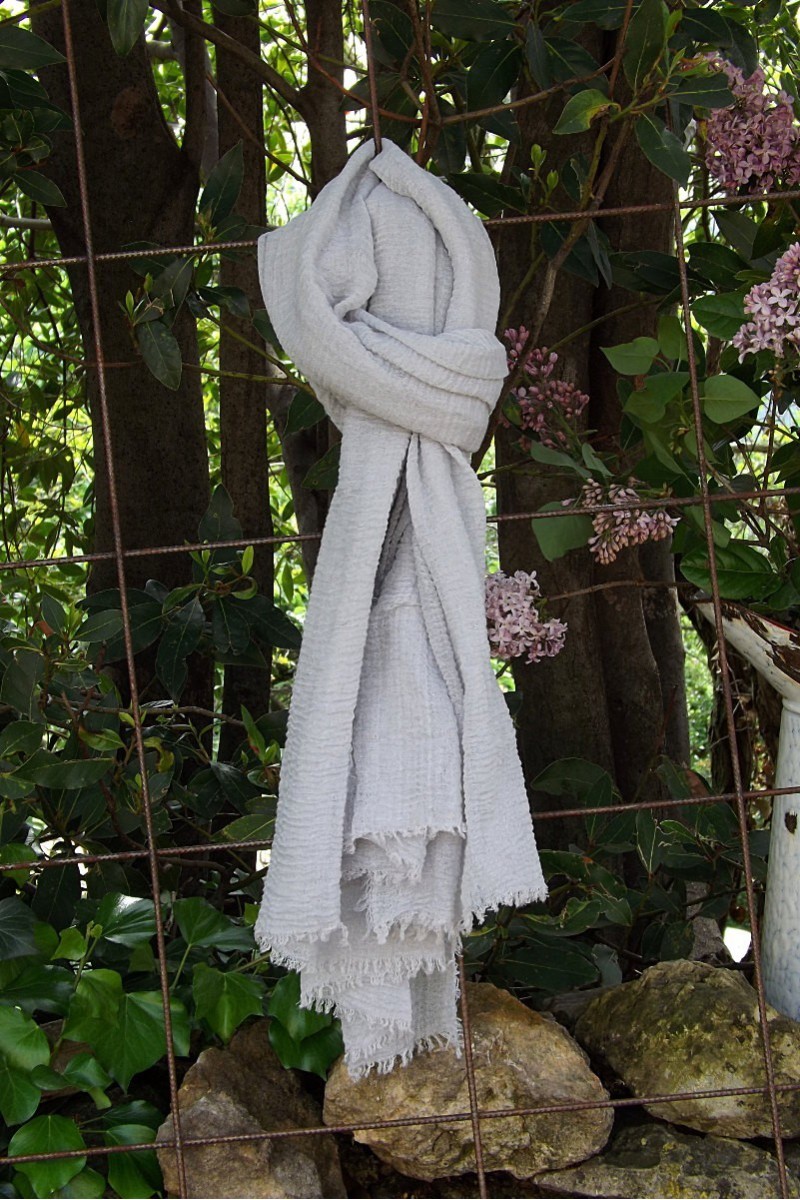 Foulard voile de coton gris