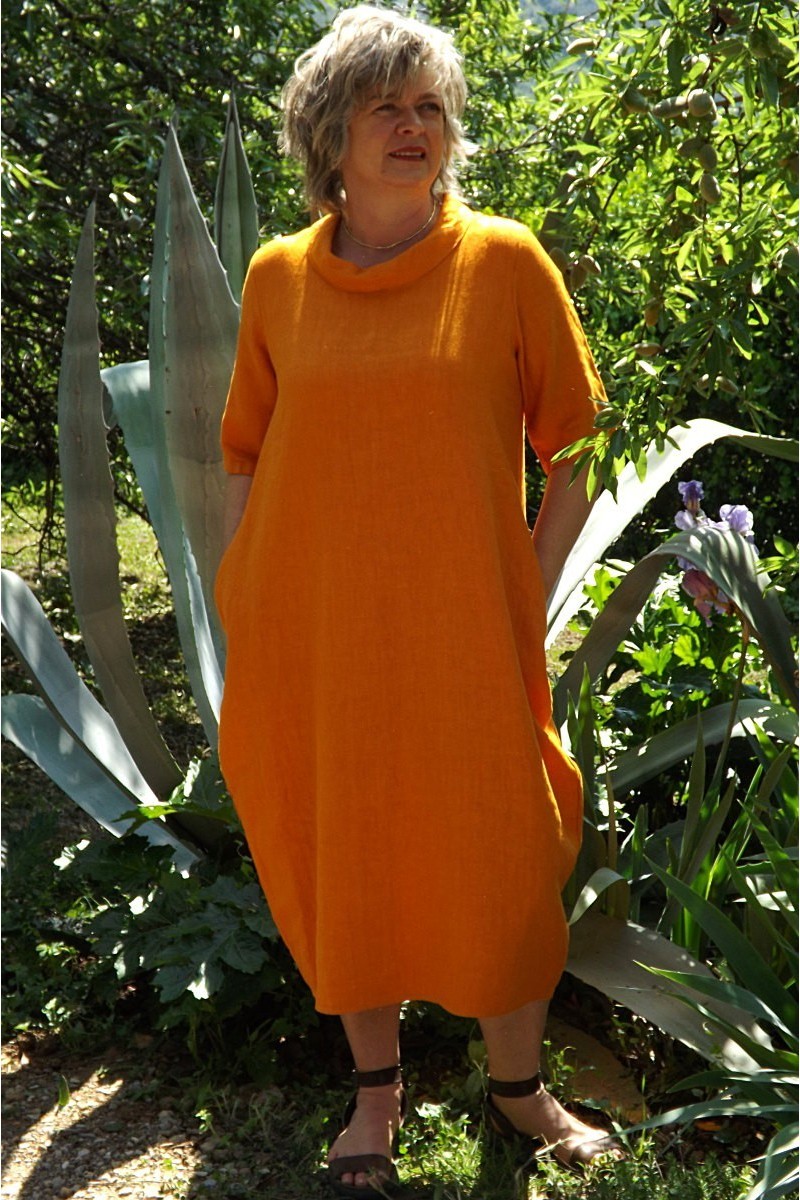 Robe longue en lin clémentine Apolline Robe longue en lin clémentine Apolline