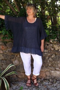 Tunique maille de lin grande taille bleu marine Lucine et pantalon lin Gabriel