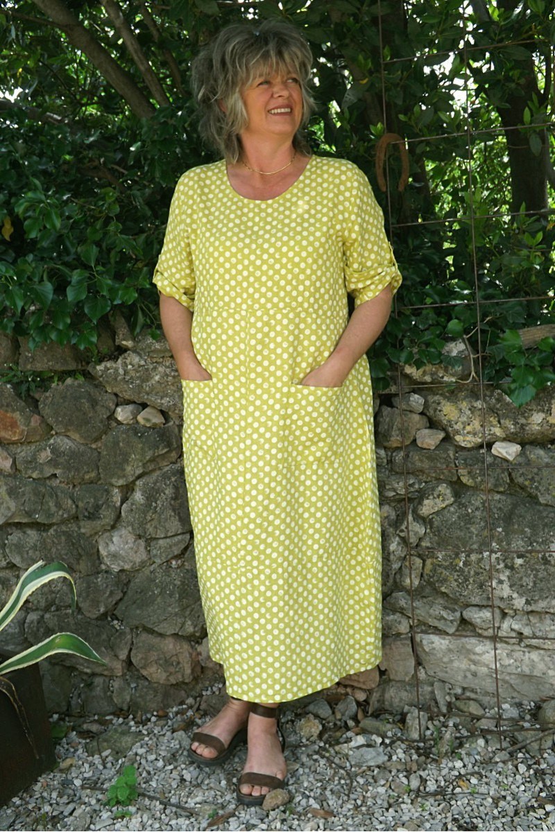 Robe en lin longue de couleur jaune génépi