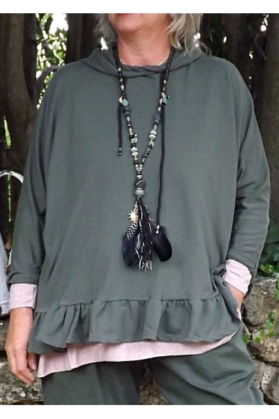 Sweat capuche Horace kaki, pull Grégoire et pantalon Gaby