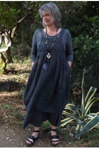 Robe chasuble en lin anthracite Giselle sur la jupe lin Amalie