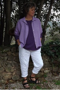Chemise lin lilas Eve, pantalon Tim et t-shirt Tom