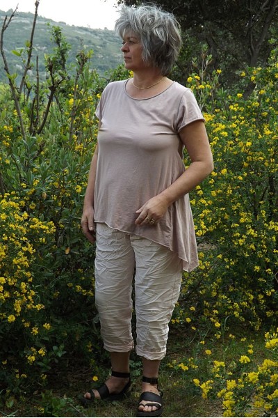 T-Shirt Robin rose poudré et pantalon Tim.