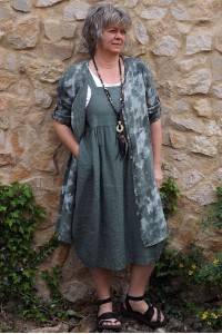 Veste ou chemise en lin Antéa kaki et robe Giséle en lin