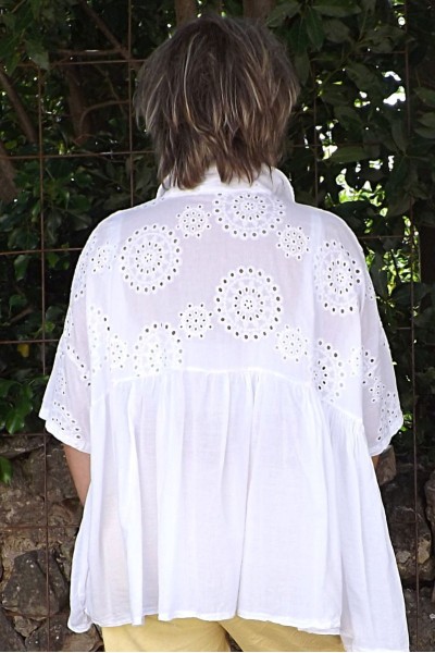 Tunique broderie anglaise Jasmine blanche et pantalon Tim imprimé
