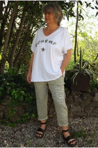 Pantalon grande taille Tim kaki imprimé et t-shirt bohème blanc