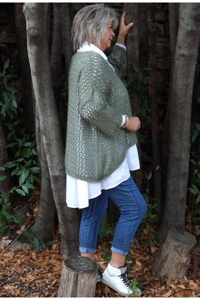 Pull ajouré Lucien oversize kaki, chemise Camille et pantalon Roméo
