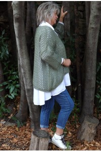 Pull ajouré Lucien oversize kaki, chemise Camille et pantalon Roméo