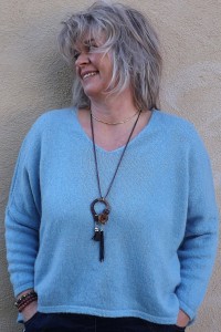 Pull Gustave oversize ciel et pantalon Jeff foncé
