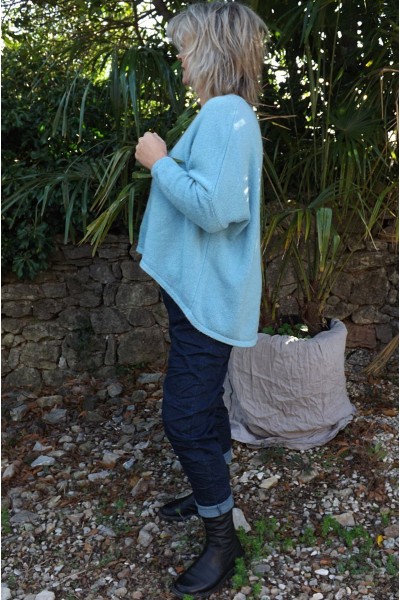Pull Gustave oversize ciel et pantalon Jeff foncé