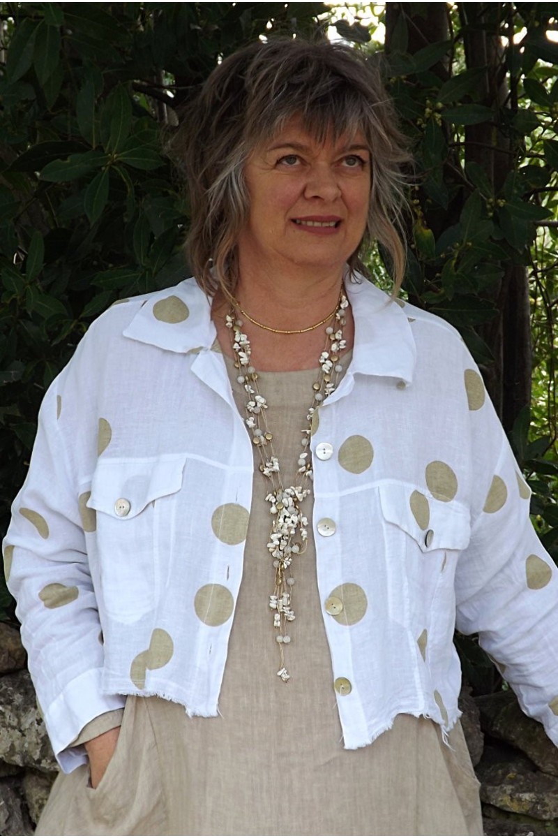 Veste courte en lin Lola blanche pois osier et robe Amélie couleur lin