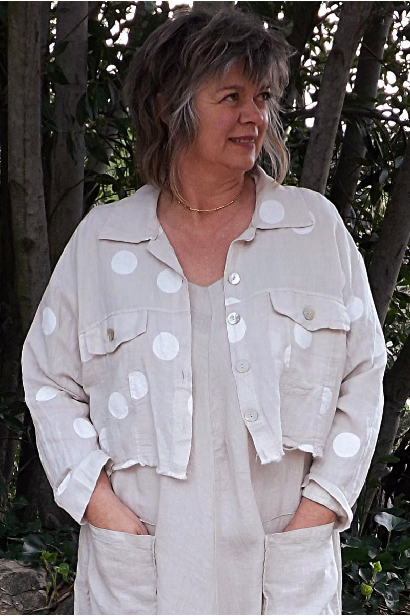 Veste courte en lin Lola pois blancs et robe Luce couleur lin