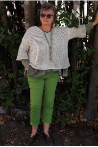 Pull Hubert fils brillants beige et pantalon Théo