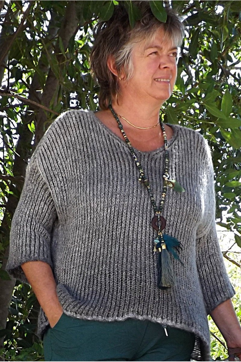 Pull Hubert gris fils brillants et pantalon Théo Pull Hubert gris fils brillants et pantalon Théo