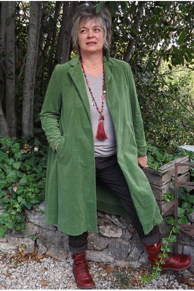 Veste velours ras Lucienne vert bocage et pantalon Georges