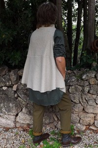 Haut sans manches Martin, chemise chloé et pantalon Tim 2