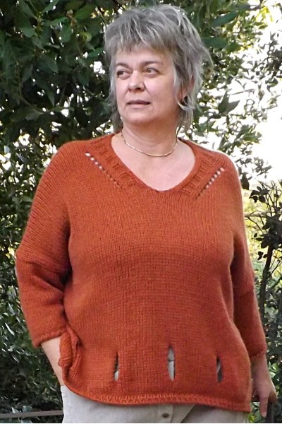 Pull original Mathurin rouille et pantalon velours Alessio