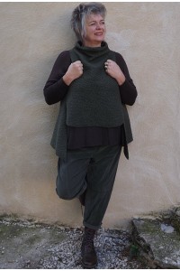 Pantalon velours grande taille Alessio vert sapin, pull Edouard et haut martin