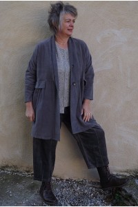 Veste velours côtelé Alice anthracite, pull Octave et pantalon velours Joslin.