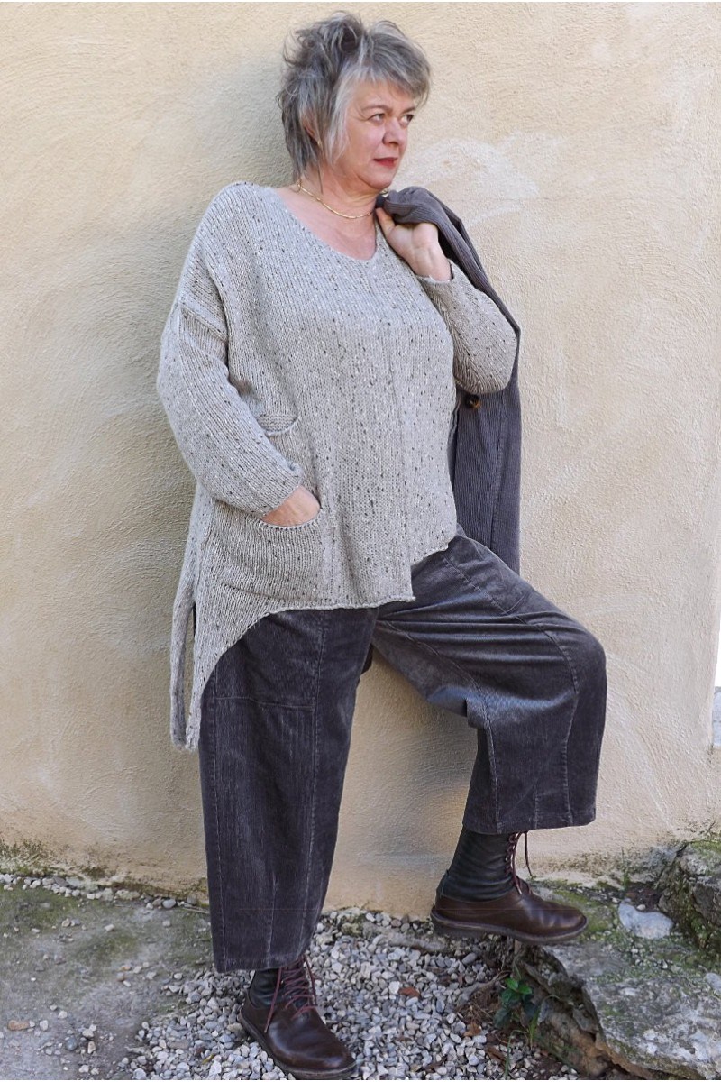 Pull original Octave chiné beige et pantalon velours Joslin