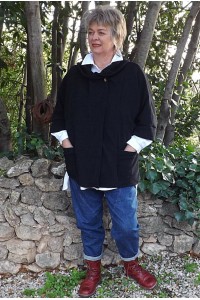 Veste velours côtelé courte Aristide, chemise Chloé et jean Jeff.