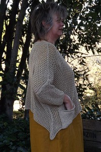 Haut maille filet brillant et robe en lin Léa miel