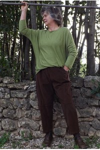 Pull léger Auguste grande taille vert olive et pantalon Alésio velours