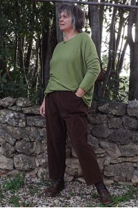 Pull léger Auguste grande taille vert olive et pantalon Alésio velours