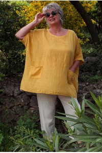 Tunique en coton Pauline safran et pantalon lin Antoine.
