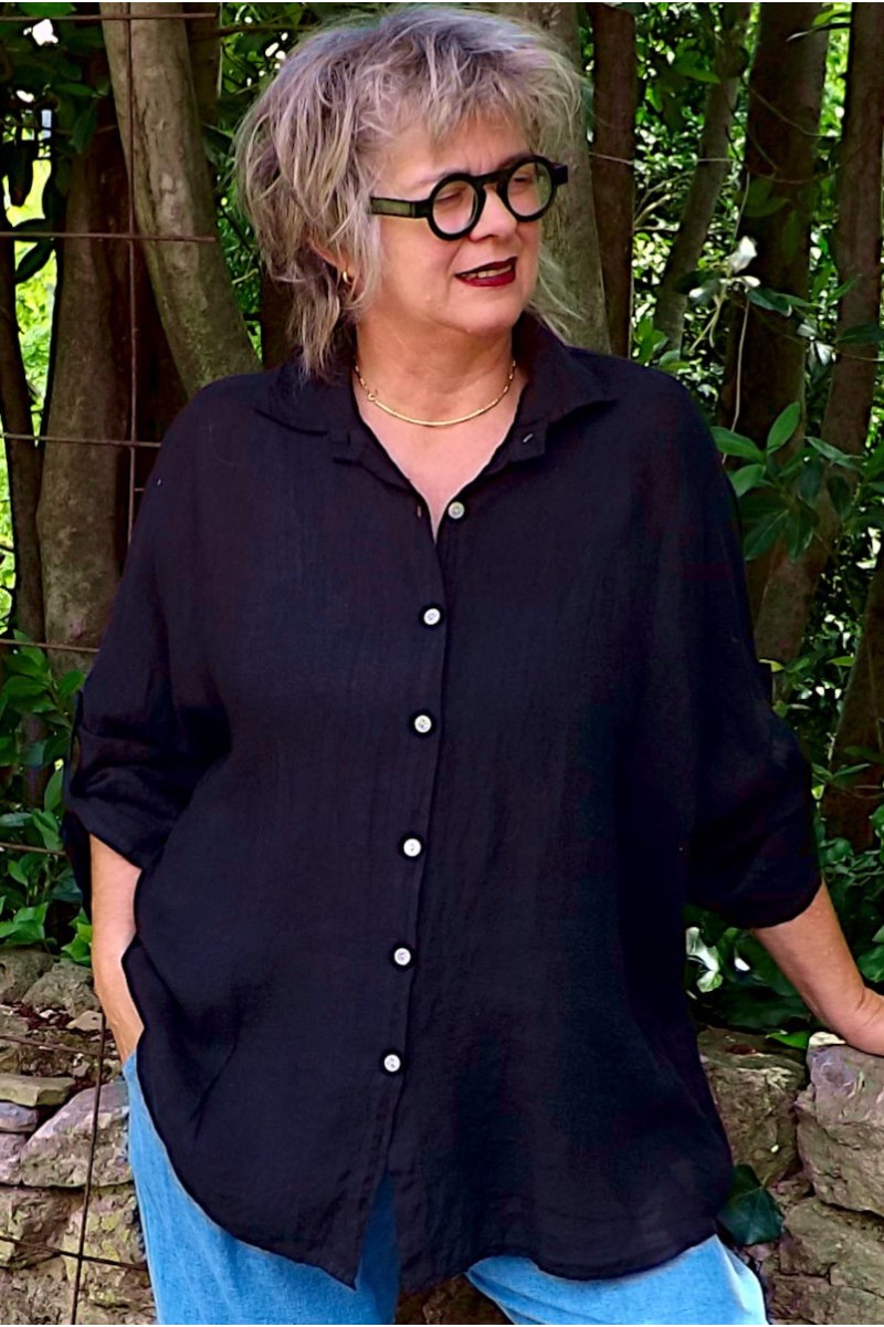 Chemise en lin Lois noire. Chemise en lin Lois noire.