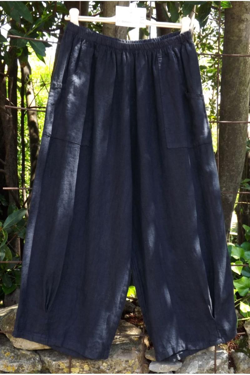 Pantalon en lin Omer marine. Pantalon en lin Omer marine.