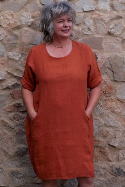 Robe en lin Eva couleur orange grillée